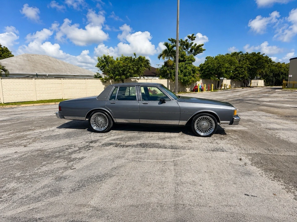 1985 Chevrolet Caprice - Image 17 of 18