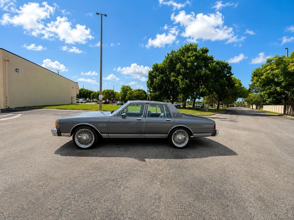 1985 Chevrolet Caprice - Image 4 of 18