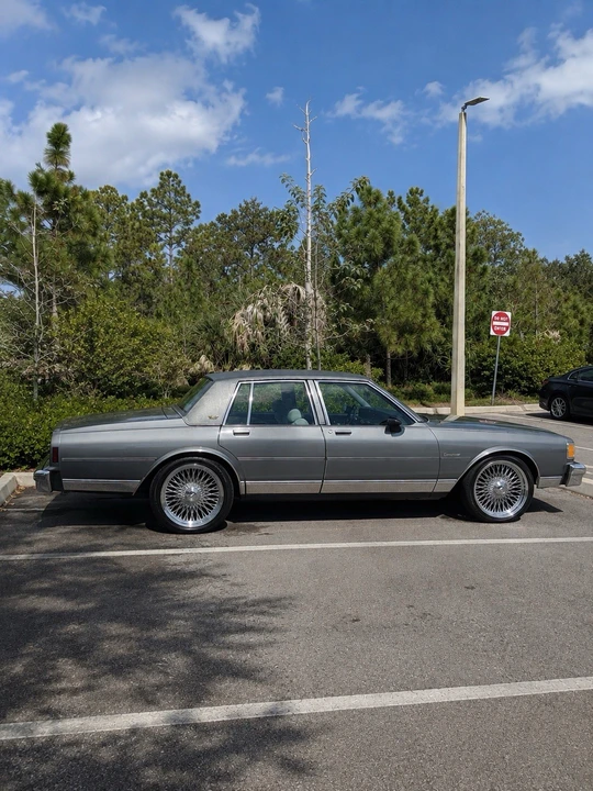 1985 Chevrolet Caprice - Image 2 of 18
