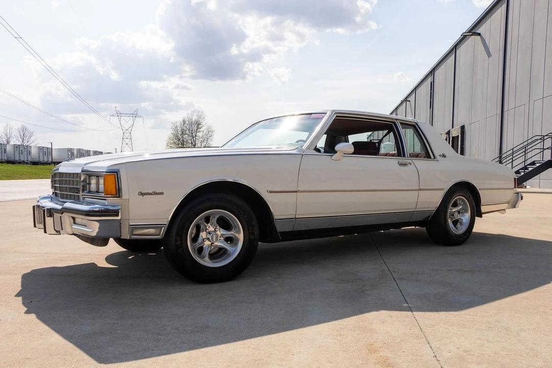 1985 Chevrolet Caprice - Image 16 of 19
