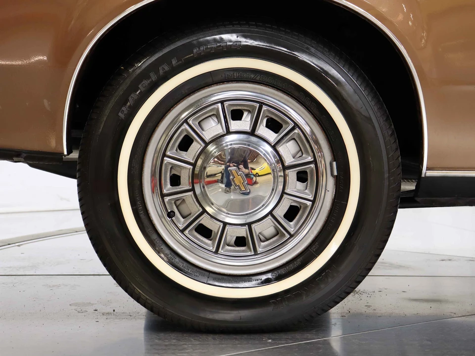 1985 Chevrolet - Image 12 of 31