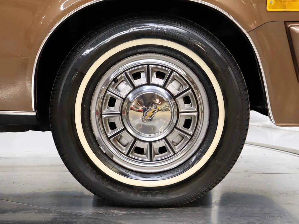 1985 Chevrolet - Image 13 of 31