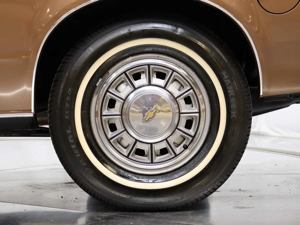 1985 Chevrolet - Image 15 of 31