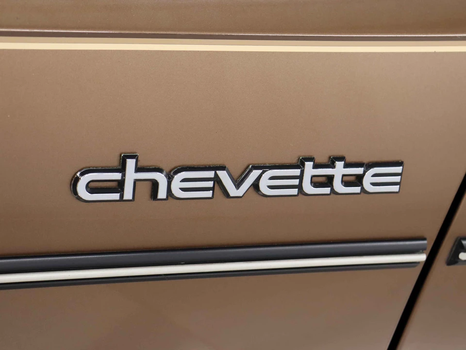 1985 Chevrolet - Image 18 of 31