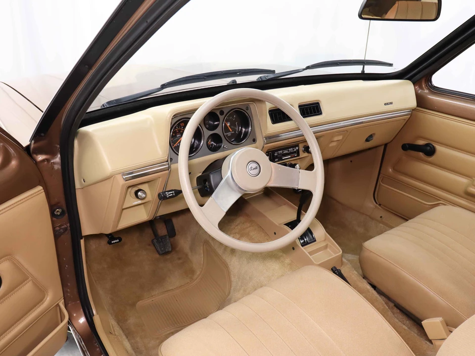 1985 Chevrolet - Image 21 of 31