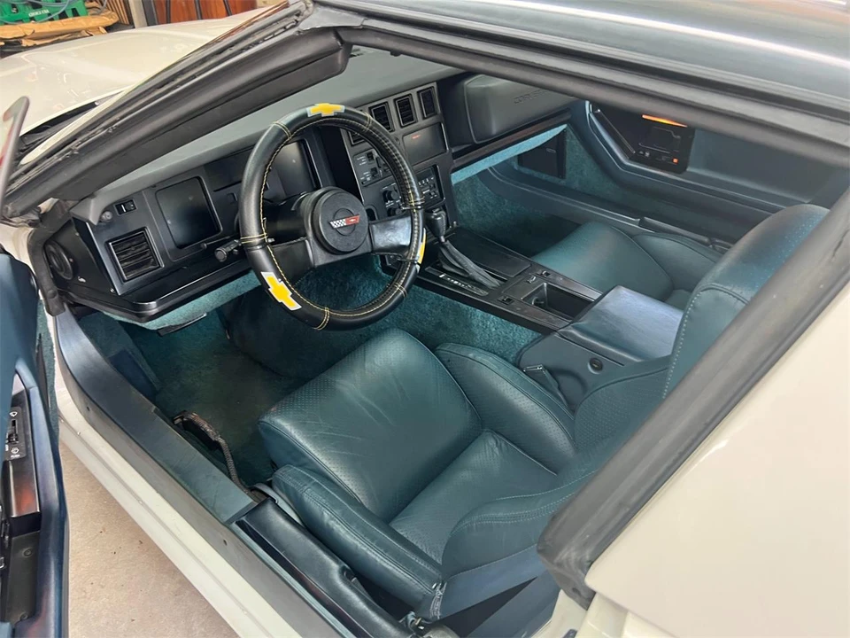 1985 Chevrolet Corvette C4 - Image 9 of 31