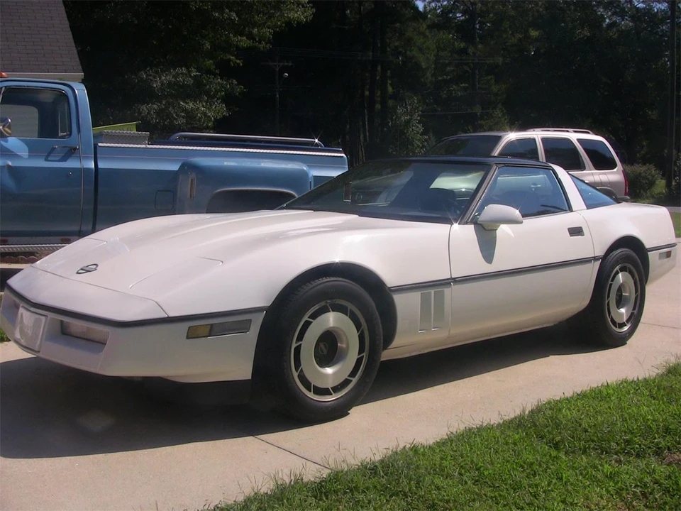 1985 Chevrolet Corvette C4 - Image 8 of 31