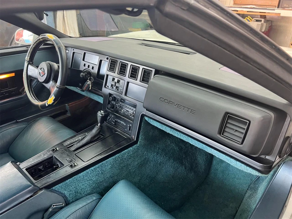 1985 Chevrolet Corvette C4 - Image 12 of 31