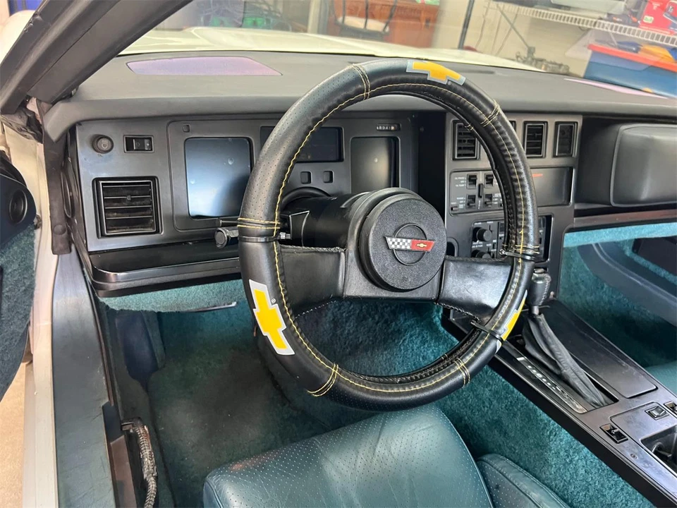 1985 Chevrolet Corvette C4 - Image 13 of 31