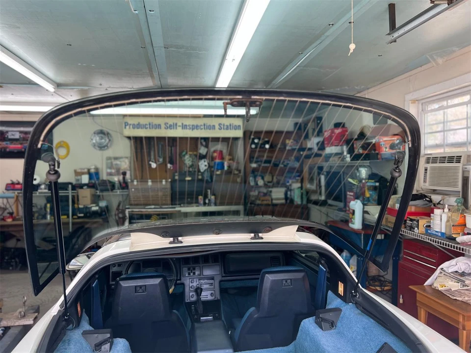 1985 Chevrolet Corvette C4 - Image 22 of 31