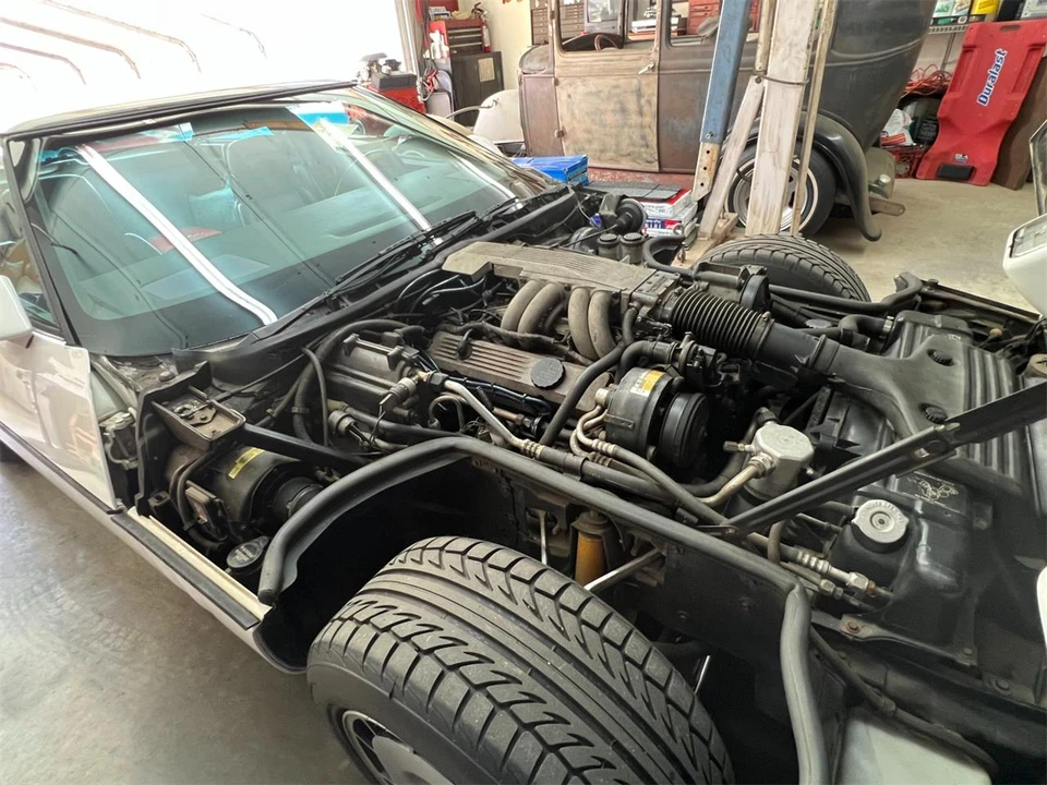 1985 Chevrolet Corvette C4 - Image 31 of 31