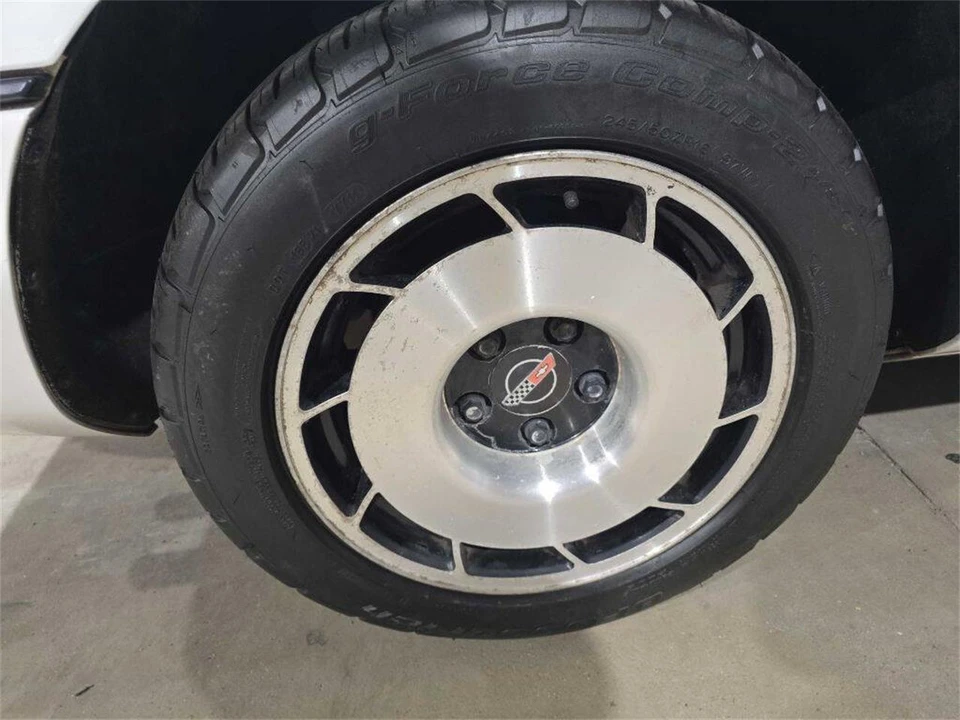 1985 Chevrolet Corvette C4 - Image 28 of 31
