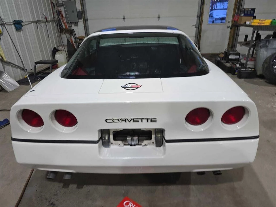 1985 Chevrolet Corvette C4 - Image 29 of 31