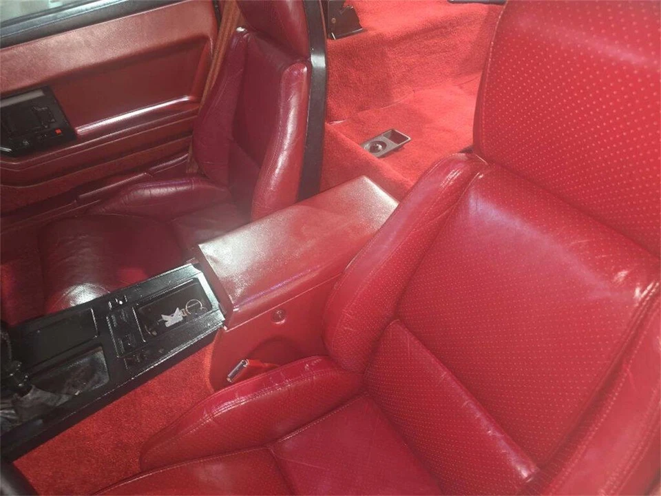 1985 Chevrolet Corvette C4 - Image 17 of 31