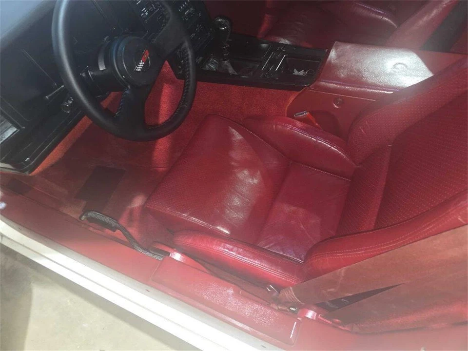 1985 Chevrolet Corvette C4 - Image 18 of 31