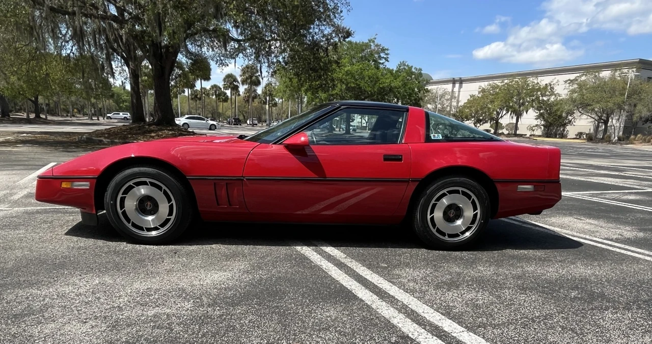 1985 Chevrolet Corvette C4 - Image 4 of 21