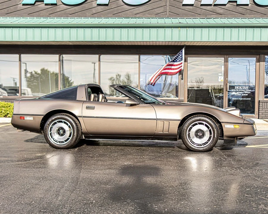 1985 Chevrolet Corvette C4 - Image 9 of 27