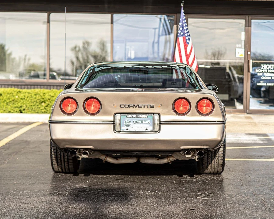 1985 Chevrolet Corvette C4 - Image 11 of 27