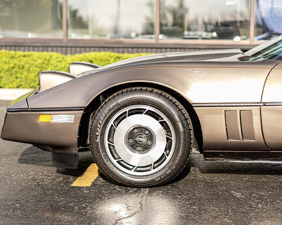1985 Chevrolet Corvette C4 - Image 8 of 27