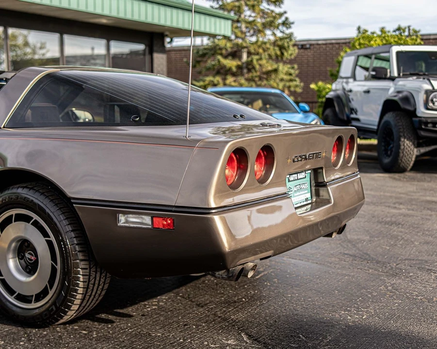 1985 Chevrolet Corvette C4 - Image 13 of 27