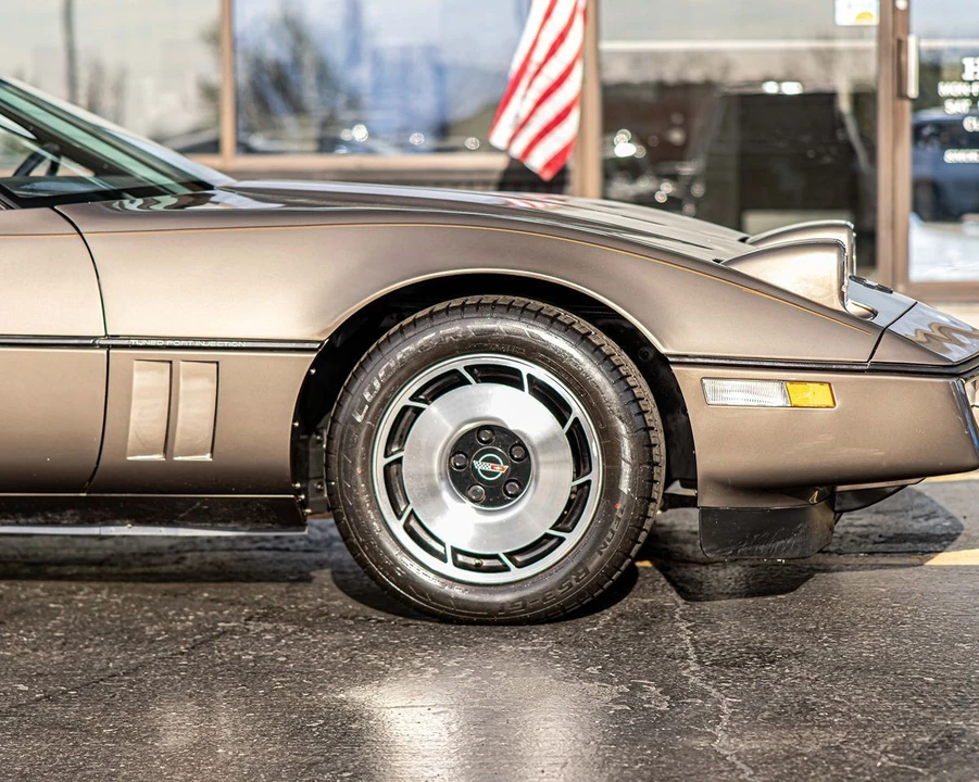 1985 Chevrolet Corvette C4 - Image 10 of 27
