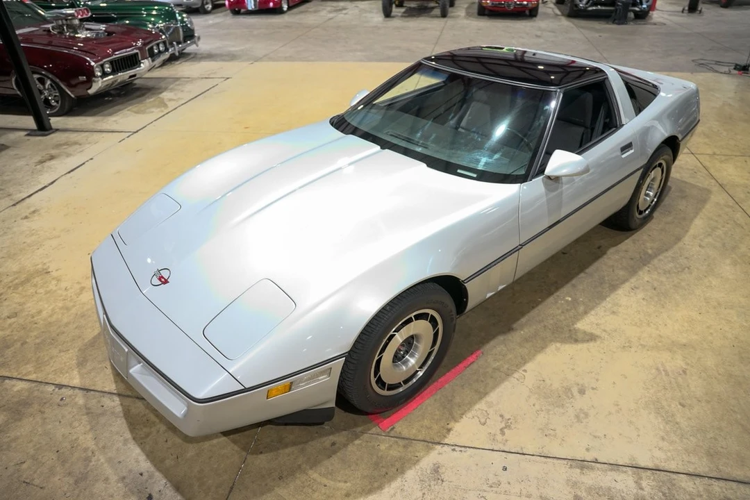 1985 Chevrolet Corvette C4 - Image 13 of 31
