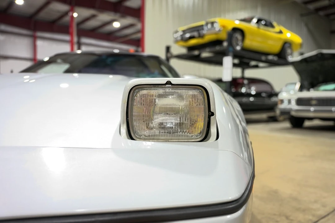 1985 Chevrolet Corvette C4 - Image 27 of 31