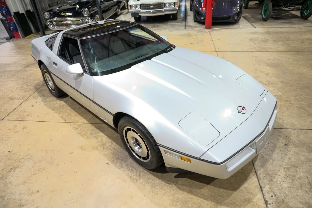 1985 Chevrolet Corvette C4 - Image 12 of 31