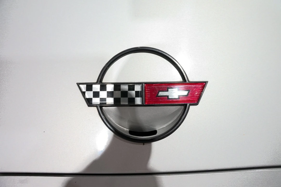 1985 Chevrolet Corvette C4 - Image 24 of 31