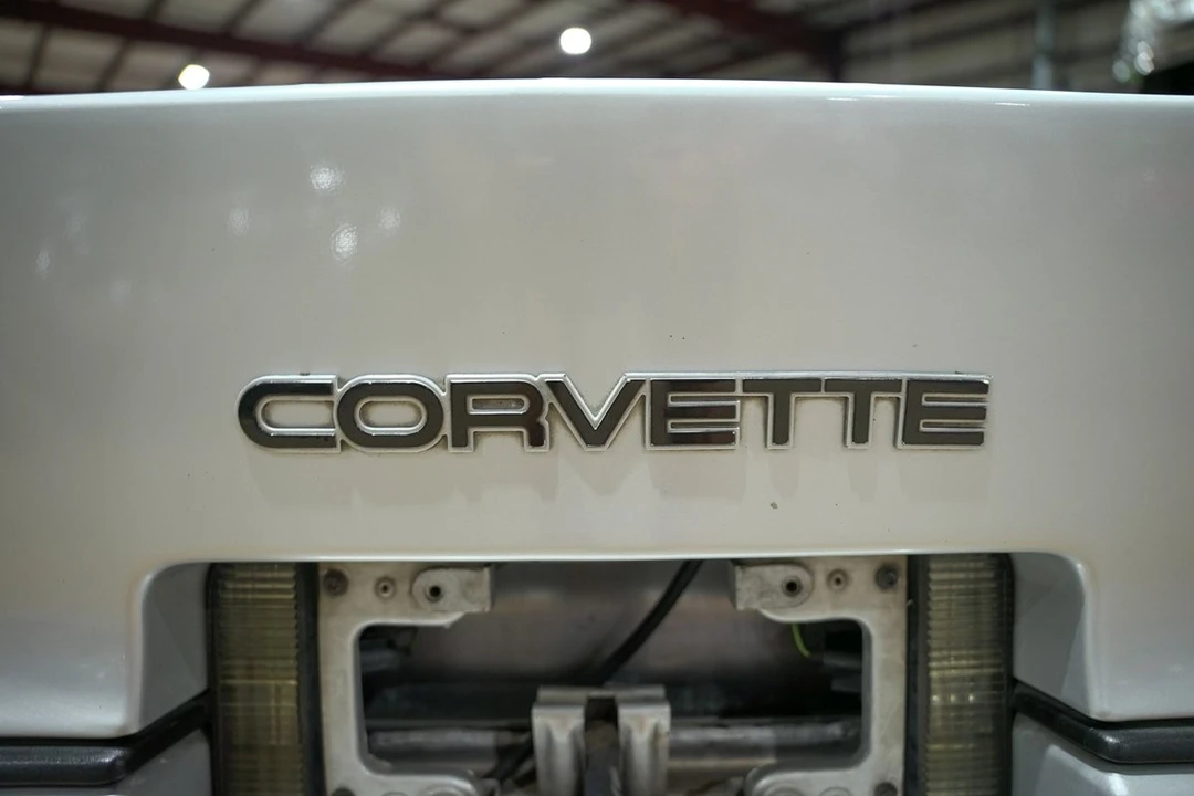 1985 Chevrolet Corvette C4 - Image 25 of 31