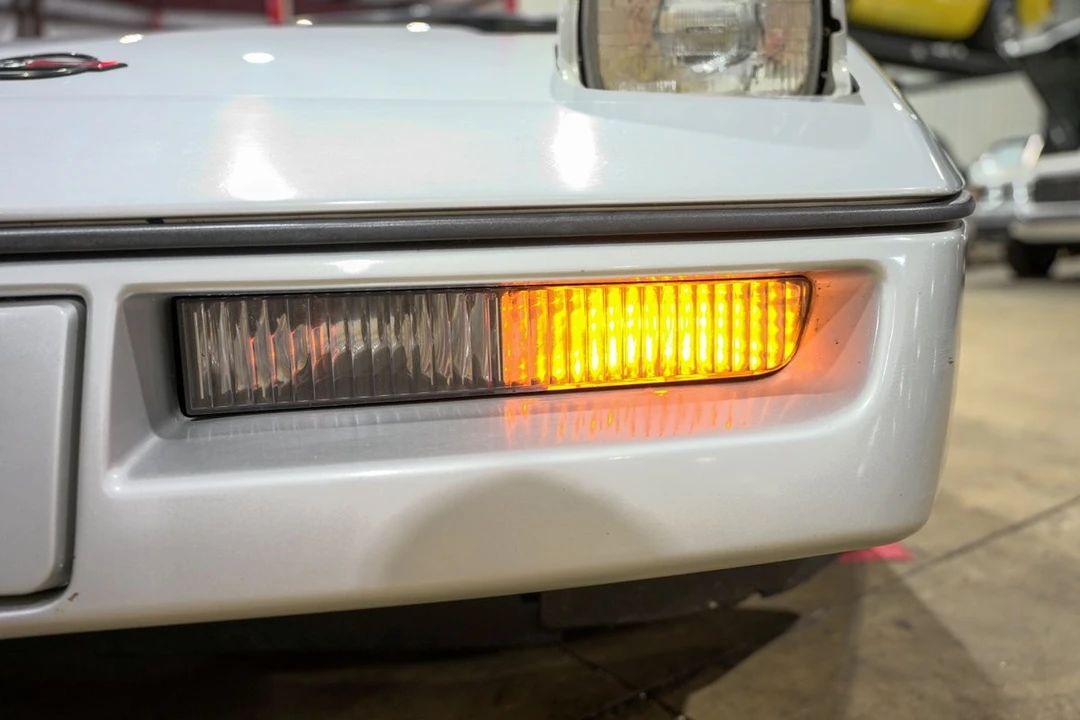 1985 Chevrolet Corvette C4 - Image 26 of 31