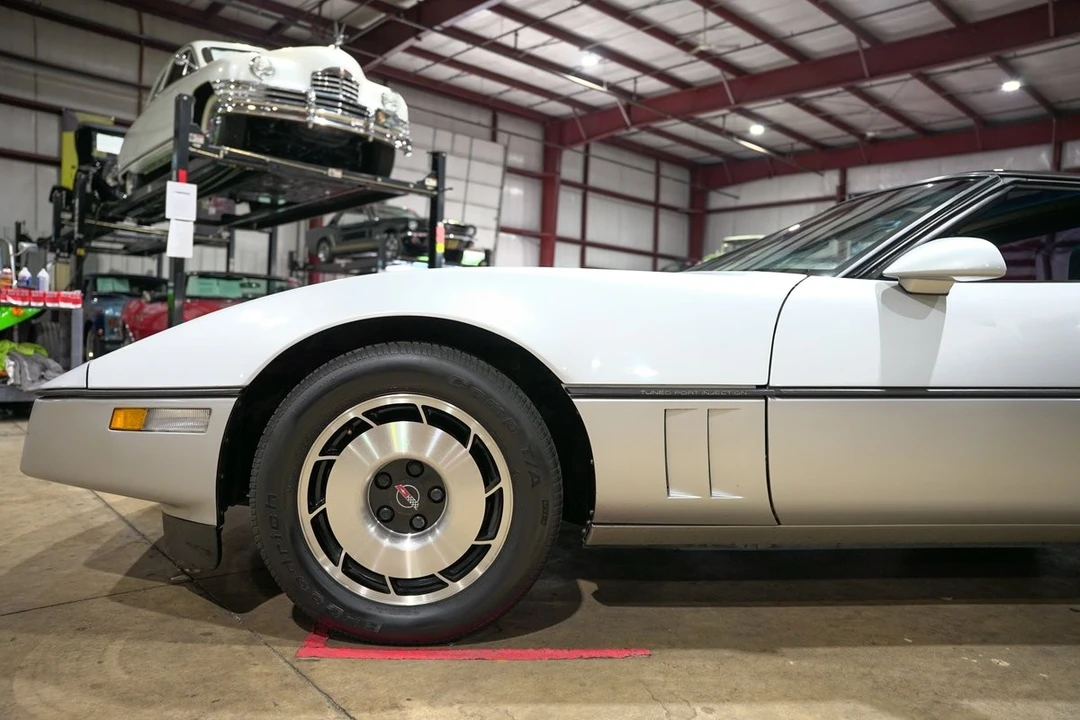1985 Chevrolet Corvette C4 - Image 3 of 12
