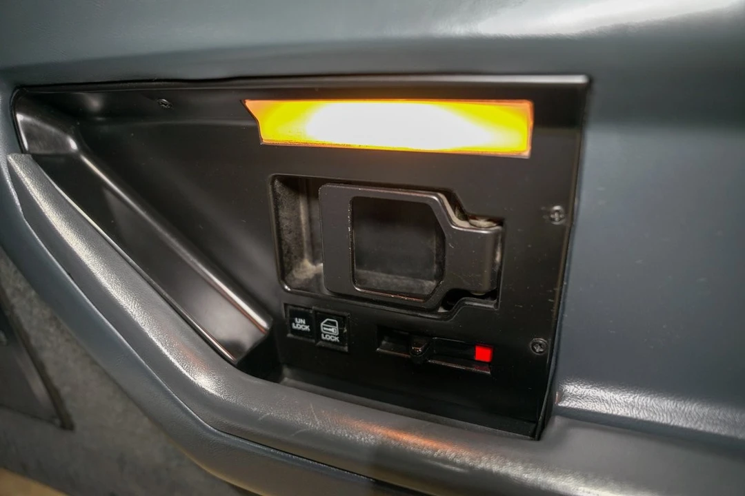1985 Chevrolet Corvette C4 - Image 31 of 31