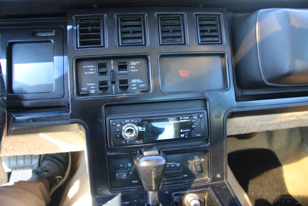 1985 Chevrolet Corvette C4 - Image 17 of 21