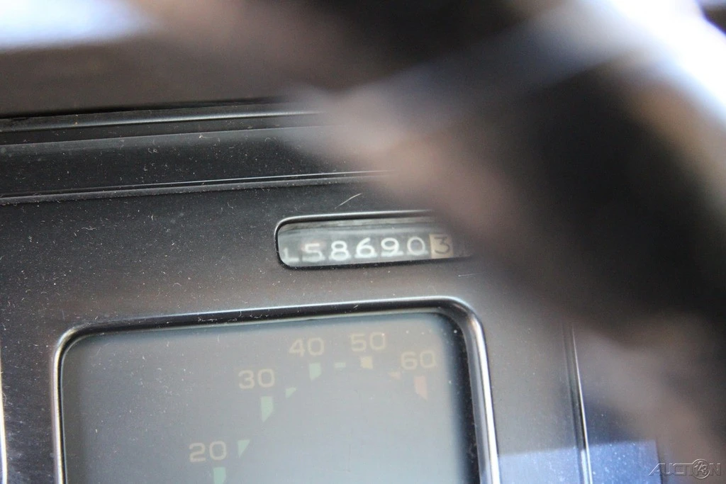 1985 Chevrolet Corvette C4 - Image 15 of 21