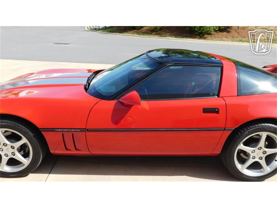 1985 Chevrolet Corvette C4 - Image 13 of 31