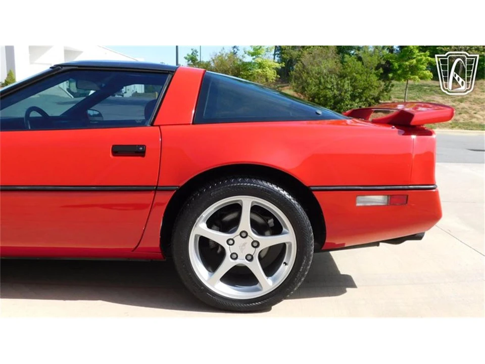 1985 Chevrolet Corvette C4 - Image 15 of 31
