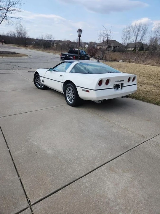 1985 Chevrolet Corvette C4 - Image 2 of 20