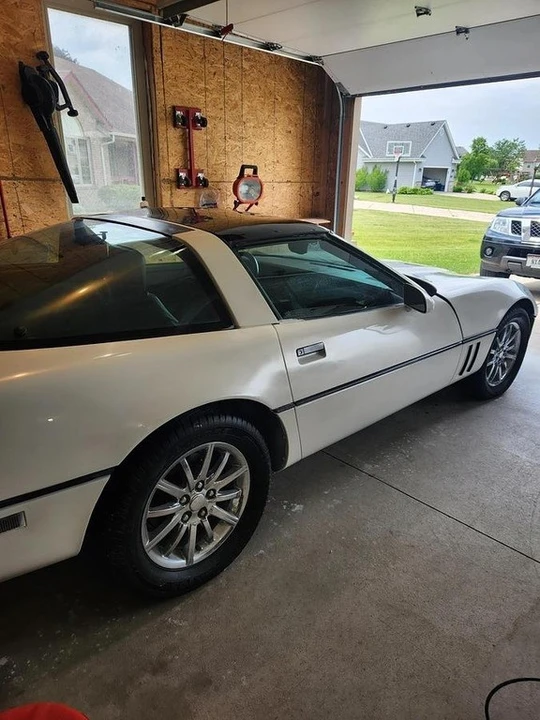 1985 Chevrolet Corvette C4 - Image 19 of 20