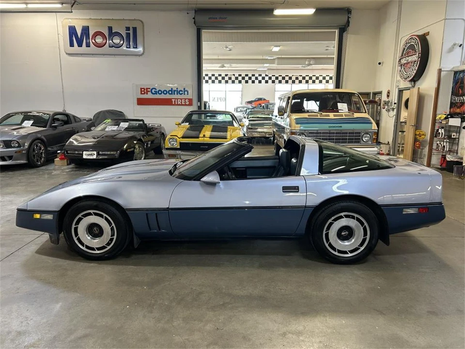 1985 Chevrolet Corvette C4 - Image 12 of 31