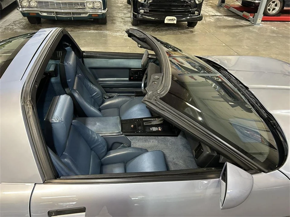 1985 Chevrolet Corvette C4 - Image 22 of 31