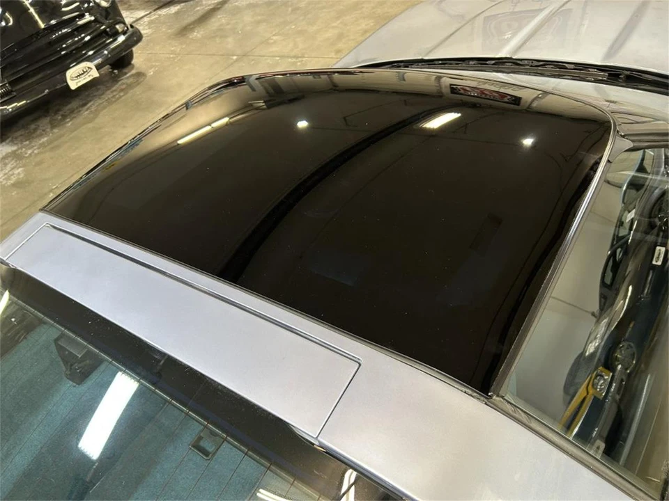 1985 Chevrolet Corvette C4 - Image 23 of 31