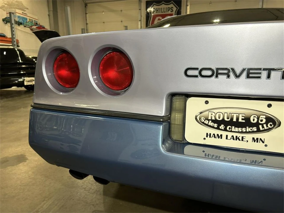 1985 Chevrolet Corvette C4 - Image 30 of 31