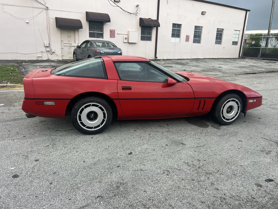 1985 Chevrolet Corvette C4 - Image 13 of 21