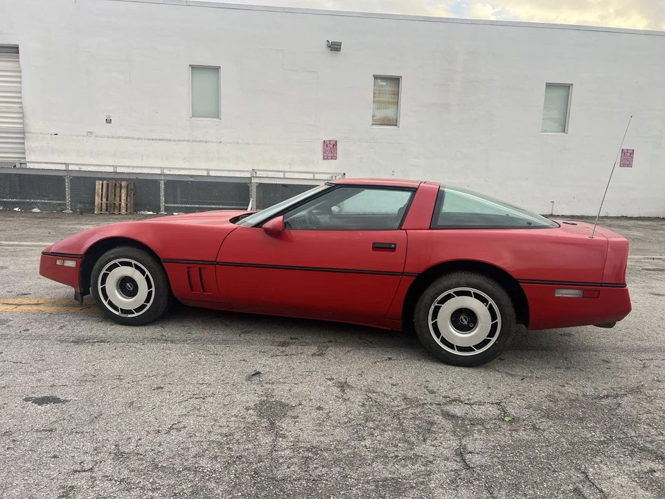 1985 Chevrolet Corvette C4 - Image 6 of 21