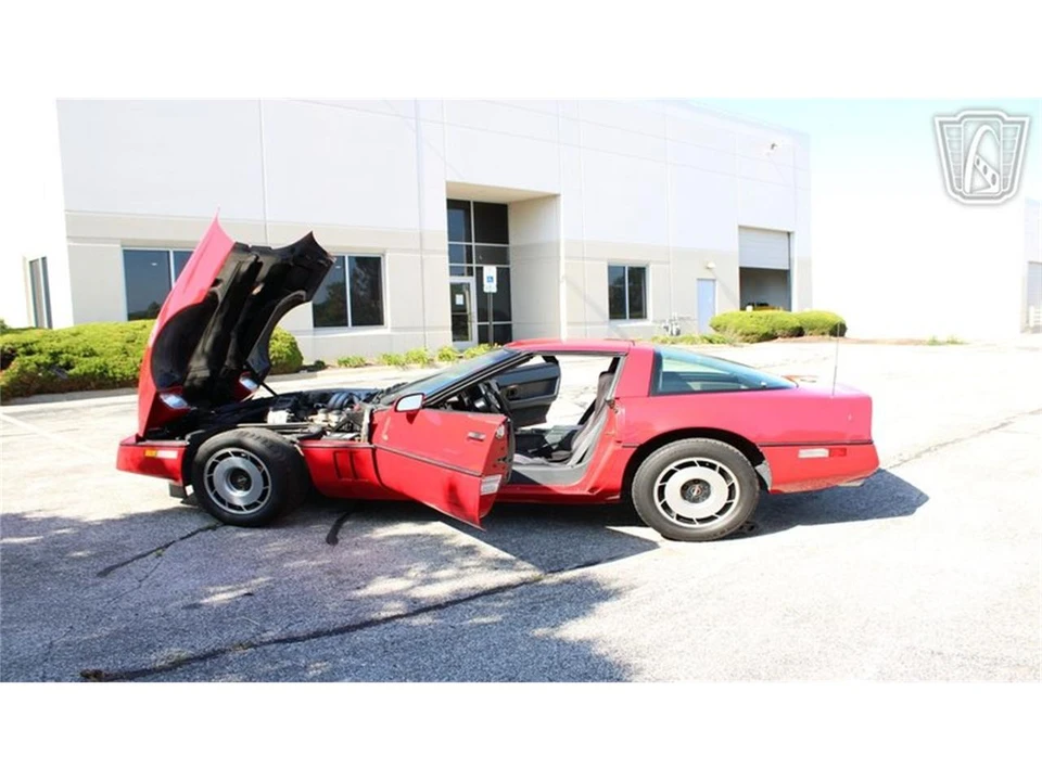 1985 Chevrolet Corvette C4 - Image 30 of 31