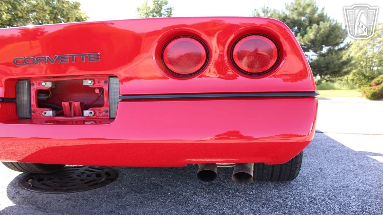 1985 Chevrolet Corvette C4 - Image 20 of 21