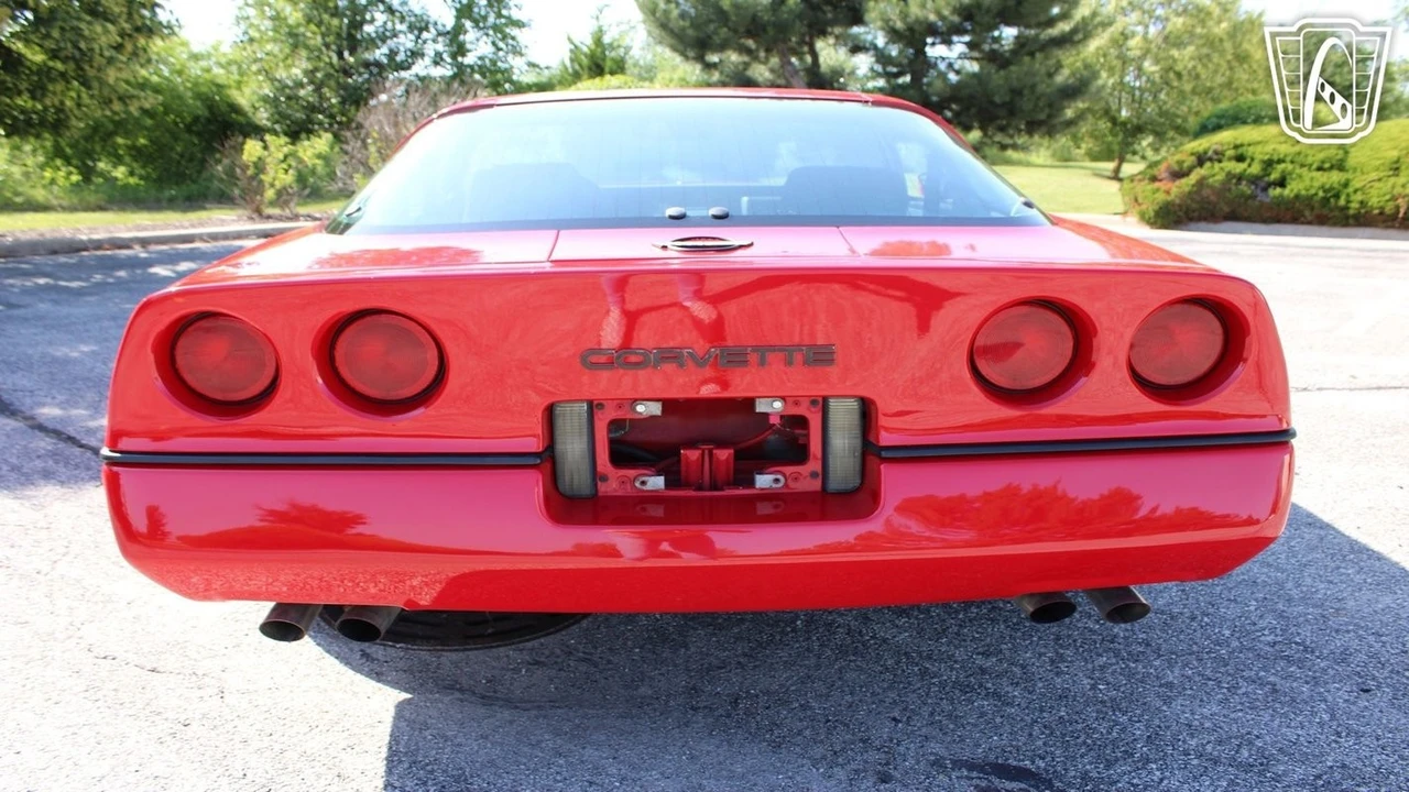 1985 Chevrolet Corvette C4 - Image 19 of 21