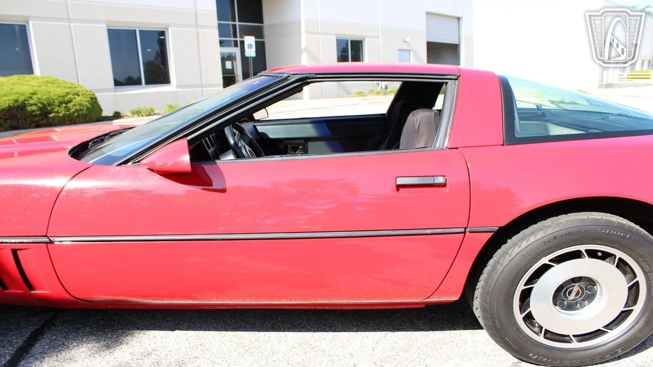 1985 Chevrolet Corvette C4 - Image 26 of 31