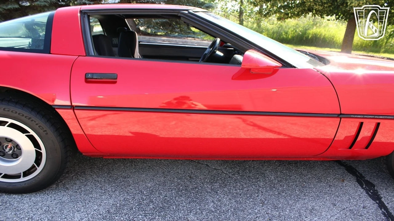 1985 Chevrolet Corvette C4 - Image 29 of 31